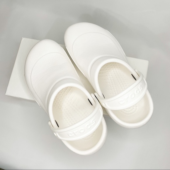 White CROCS Unisex Slip Resistant Work Shoe Size 6 Women/4 Men - Picture 7 of 12